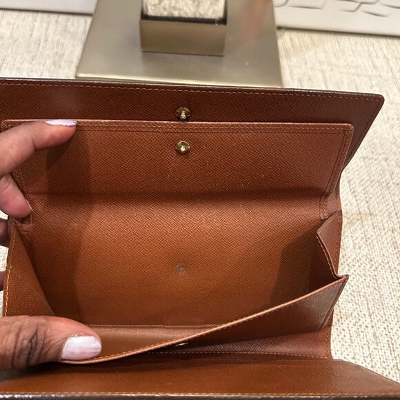 Louis Vuitton Sarah Bi-Fold Wallet - Picture 5 of 12